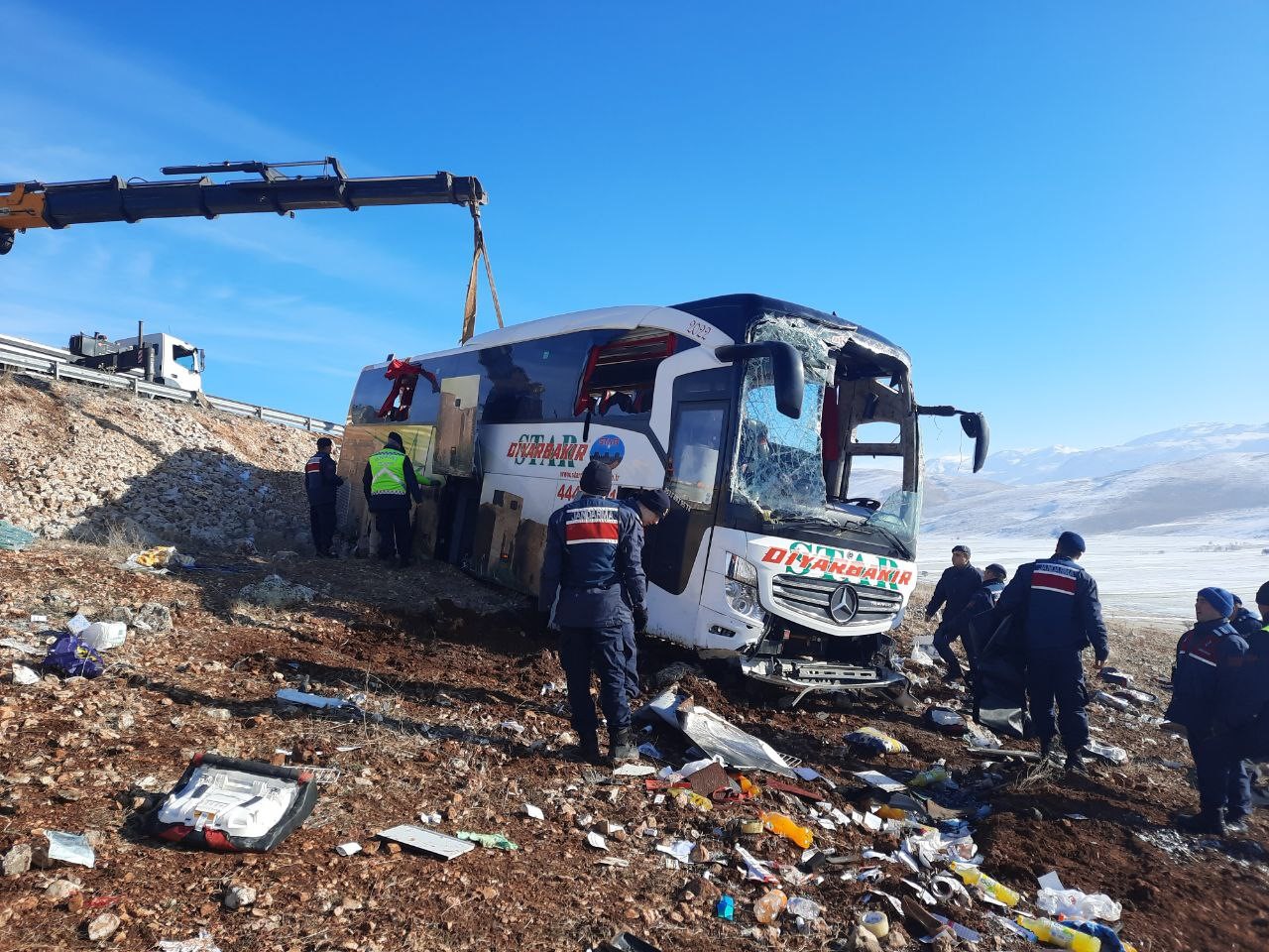  Bodrum’a giden yolcu otobüsünün devrilmesiyle 8 kişi hayatını kaybetti, 33 kişi yaralandı