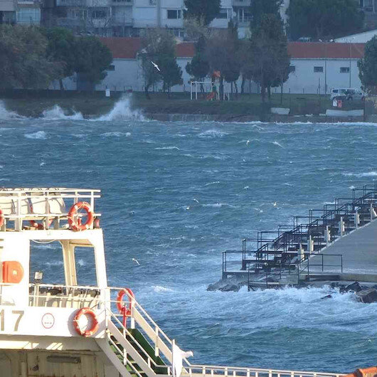 Bodrum'da feribot seferine 'fırtına' engeli