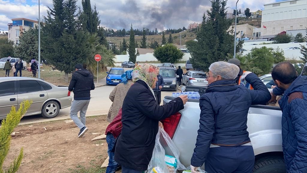 Deprem bölgesinde sıcak yemek