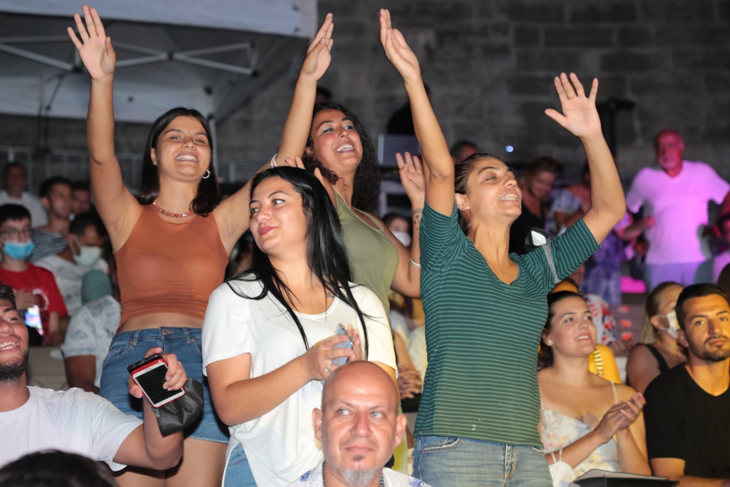 BODRUM BELEDİYESİ KALE KONSERLERİ 2. ETABI BAŞLADI