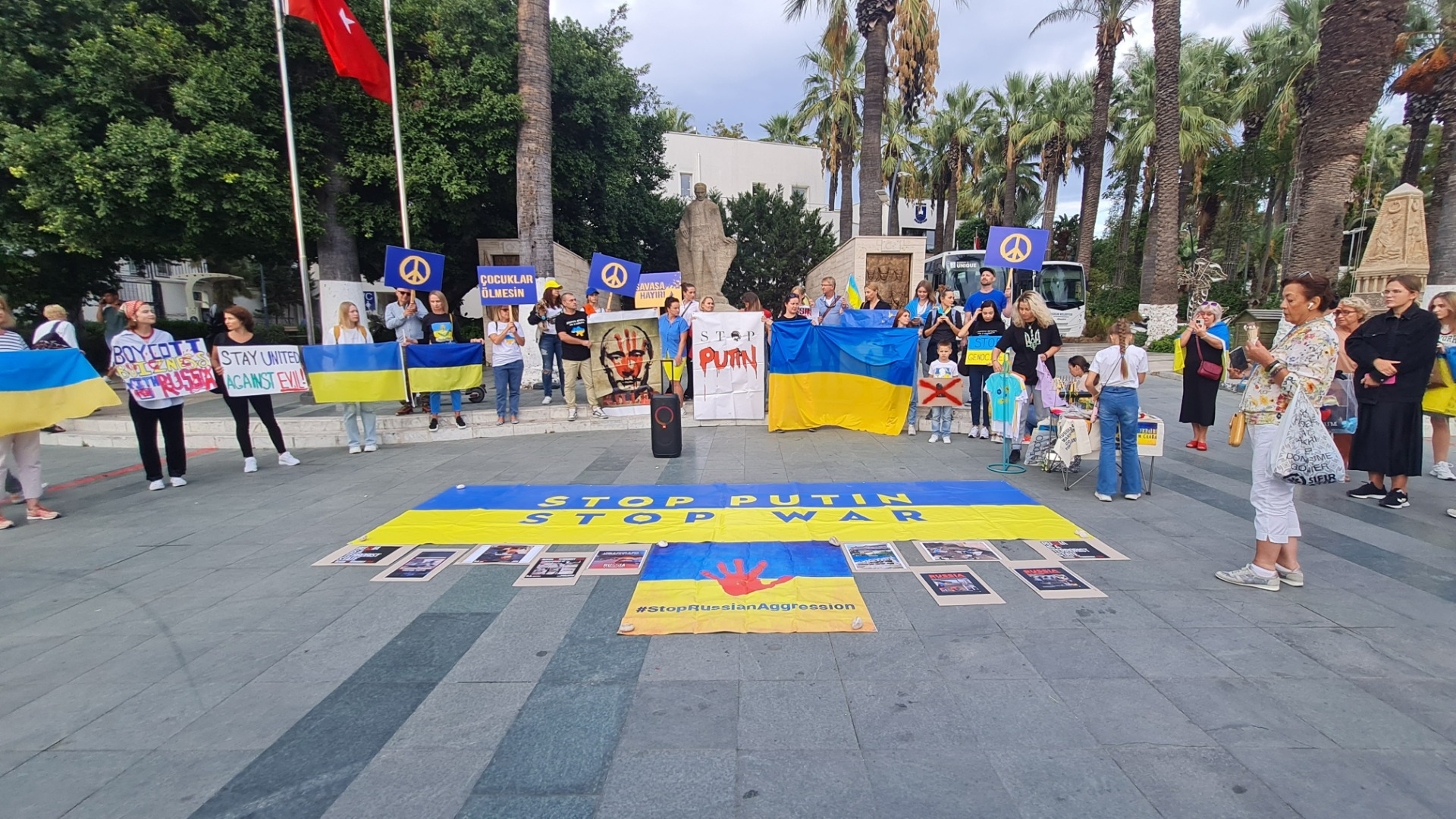 Bodrum'da yaşayan Ukraynalılardan bir protesto daha... 