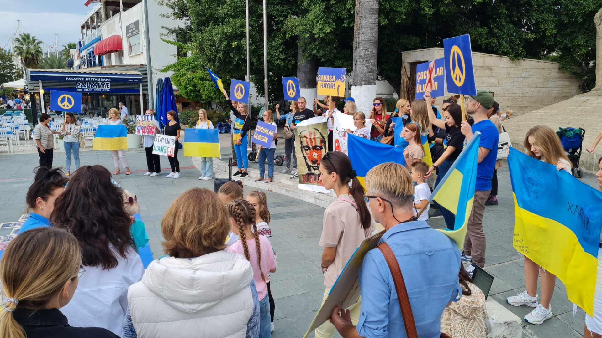 Bodrum'da yaşayan Ukraynalılardan bir protesto daha... 