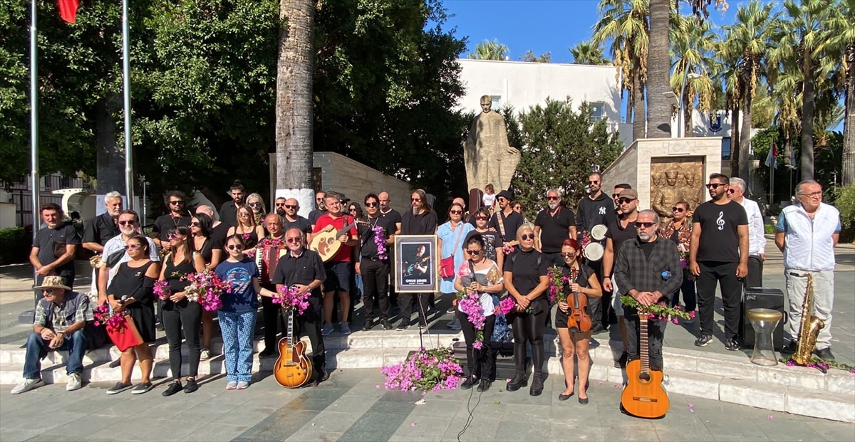 Bodrumlu müzisyenlerden 'Onur Şener' için sessiz eylem