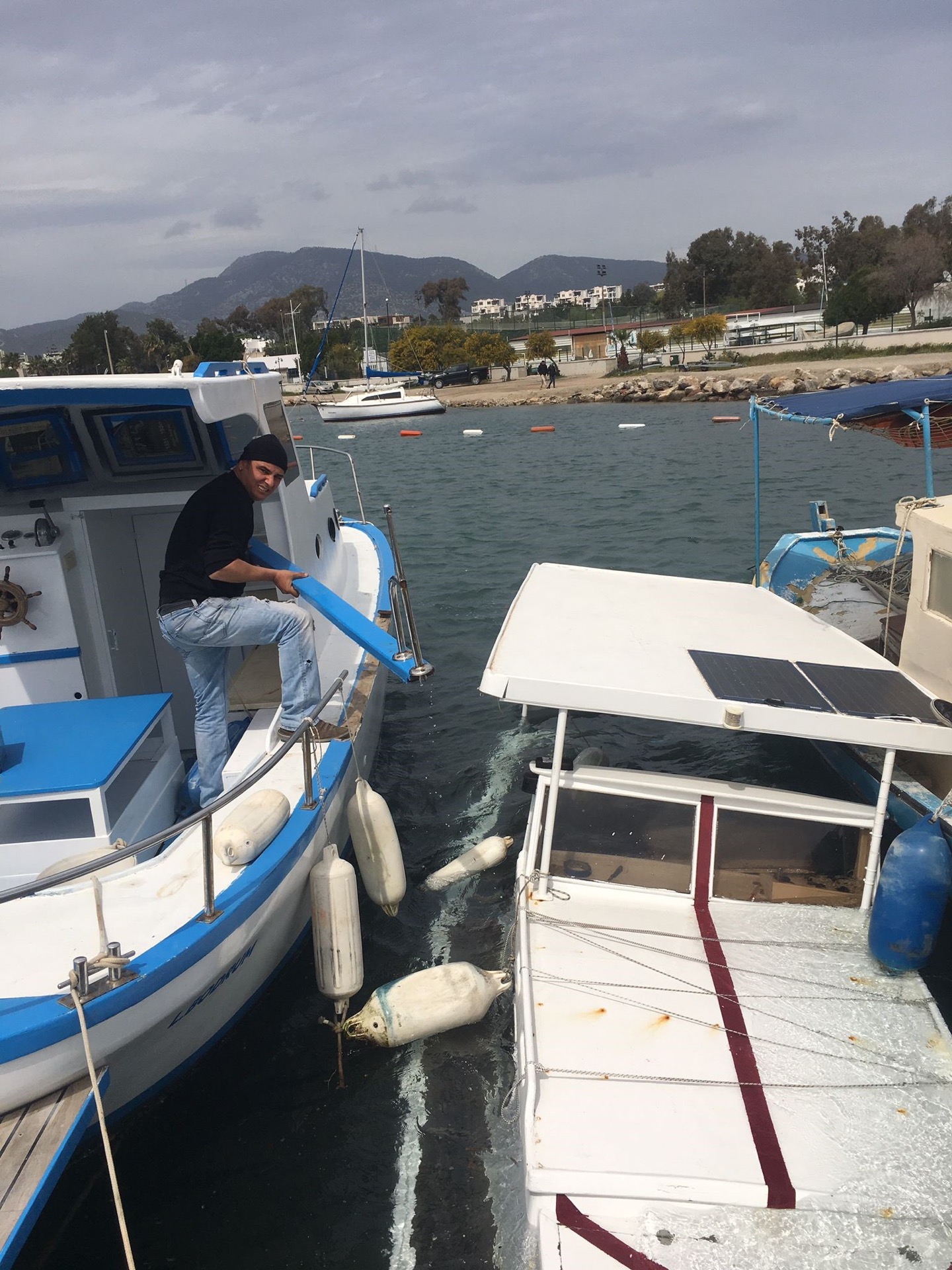 Bodrum’da fırtına balıkçı teknesini batırdı