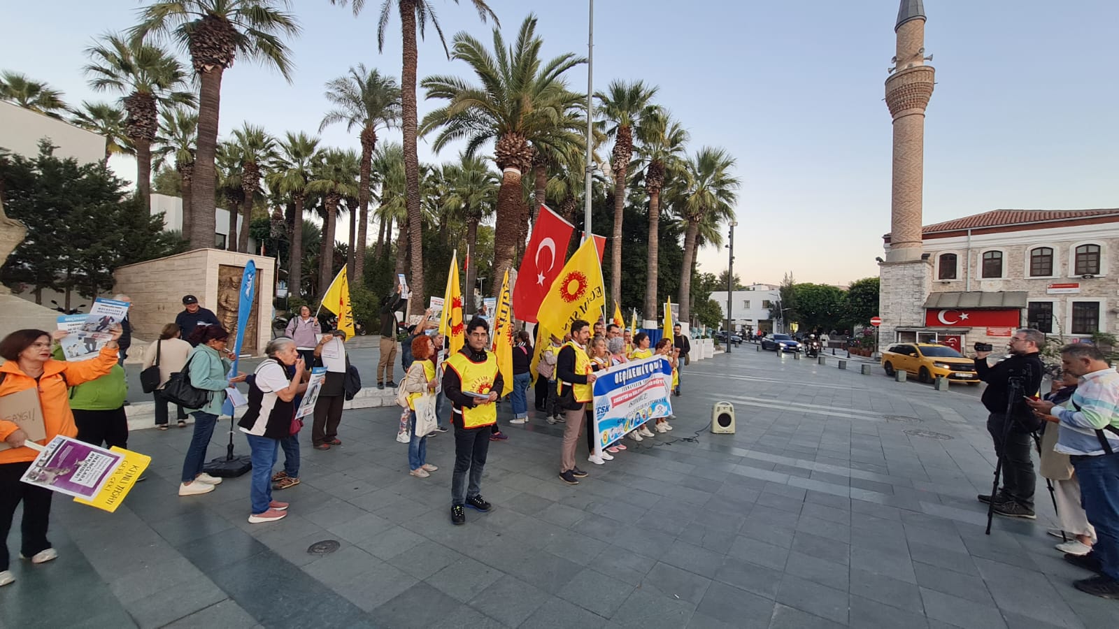 ‘GEÇİNEMİYORUZ’ Üreten Biziz, Yöneten de Biz Olacağız!