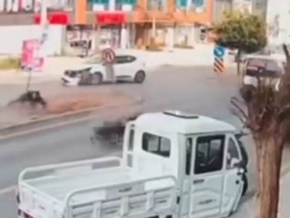 Bodrum'daki kaza güvenlik kamerasına yansıdı