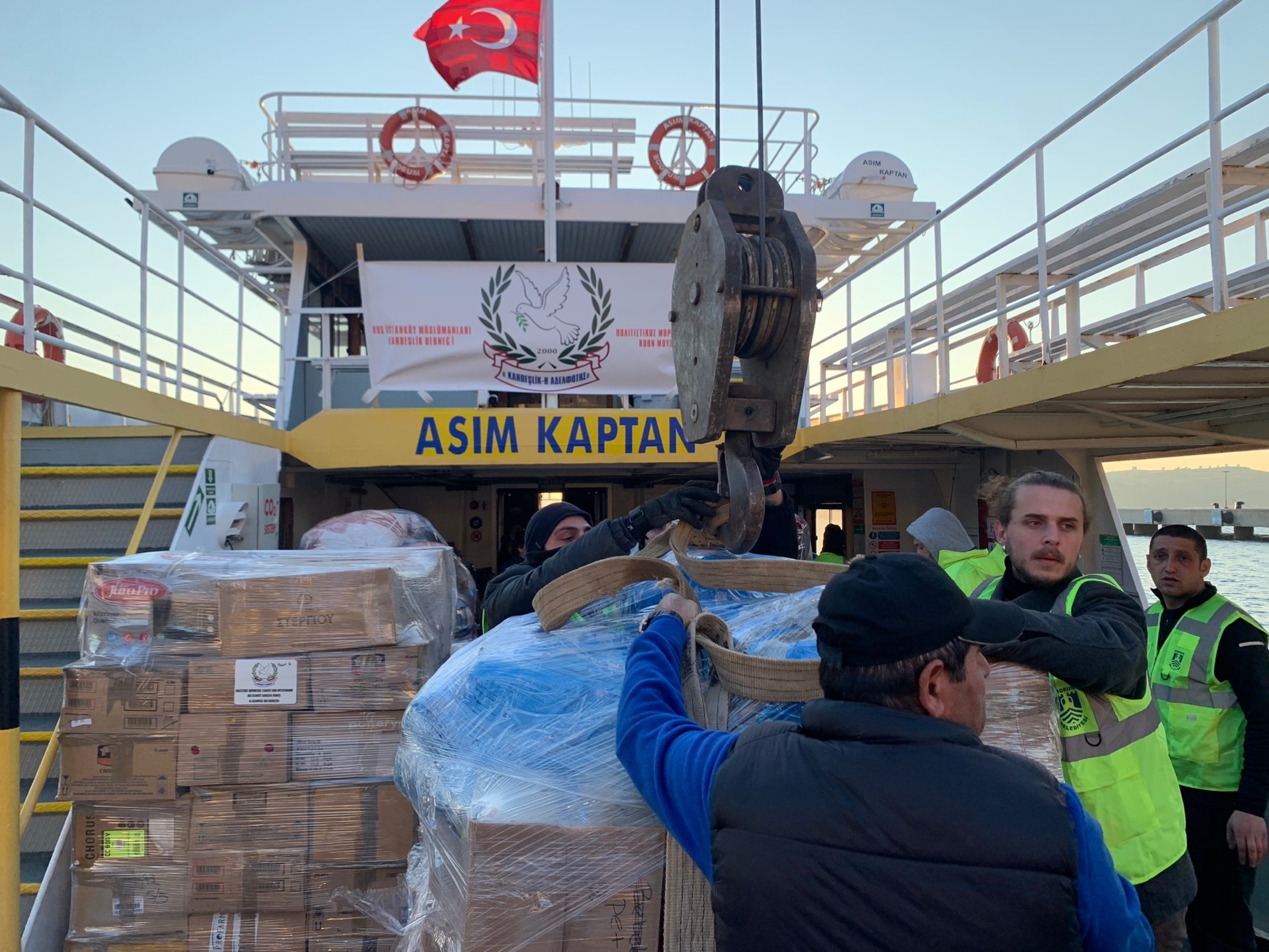 İstanköy (Kos) Adası’ndan depremzedelere yardım eli