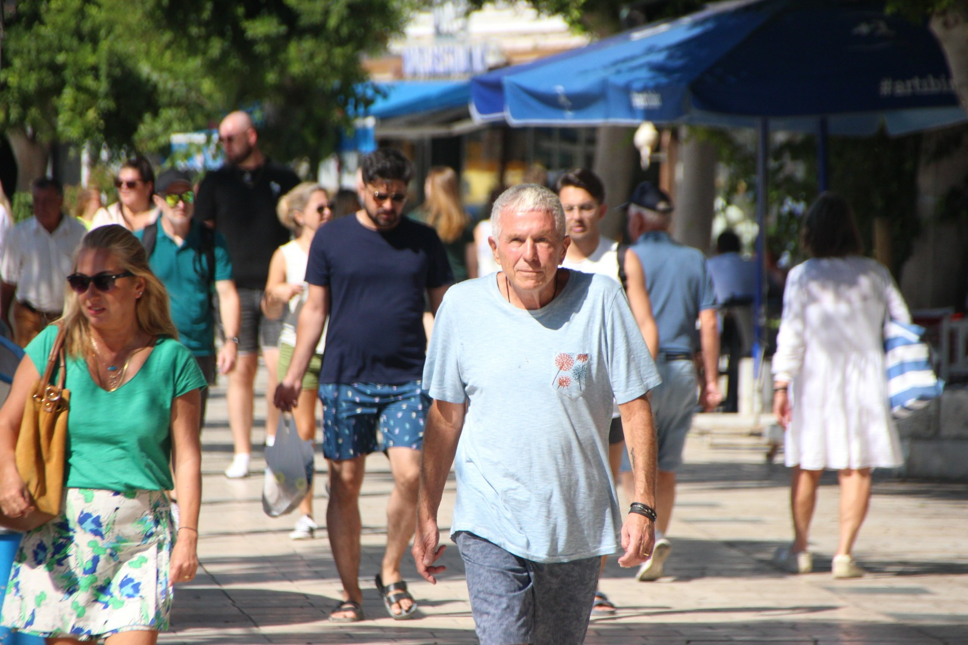 Dev gemi 'Mein Schiff 6' ile 2 bin 119 yolcu Bodrum'a geldi