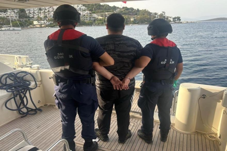 Bodrum'da lüks yatla kaçmaya çalışırken yakalandı