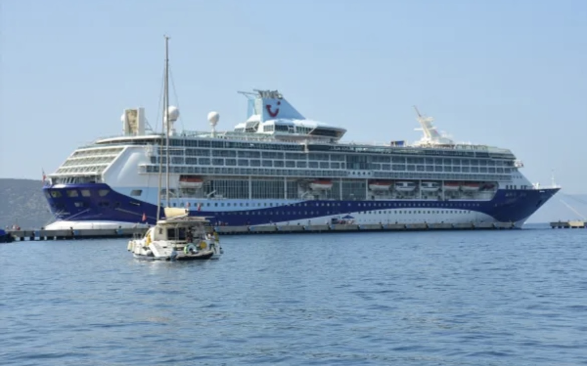 ‘Marella Discovery 2' kruvaziyeri 1.708 yolcusuyla Bodrum'a geldi