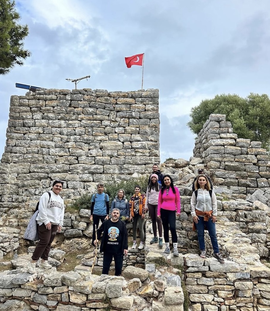 Arkeolog Serap Topaloğlu anlatımıyla Pedasa Kültür ve Doğa Gezisi gerçekleşti