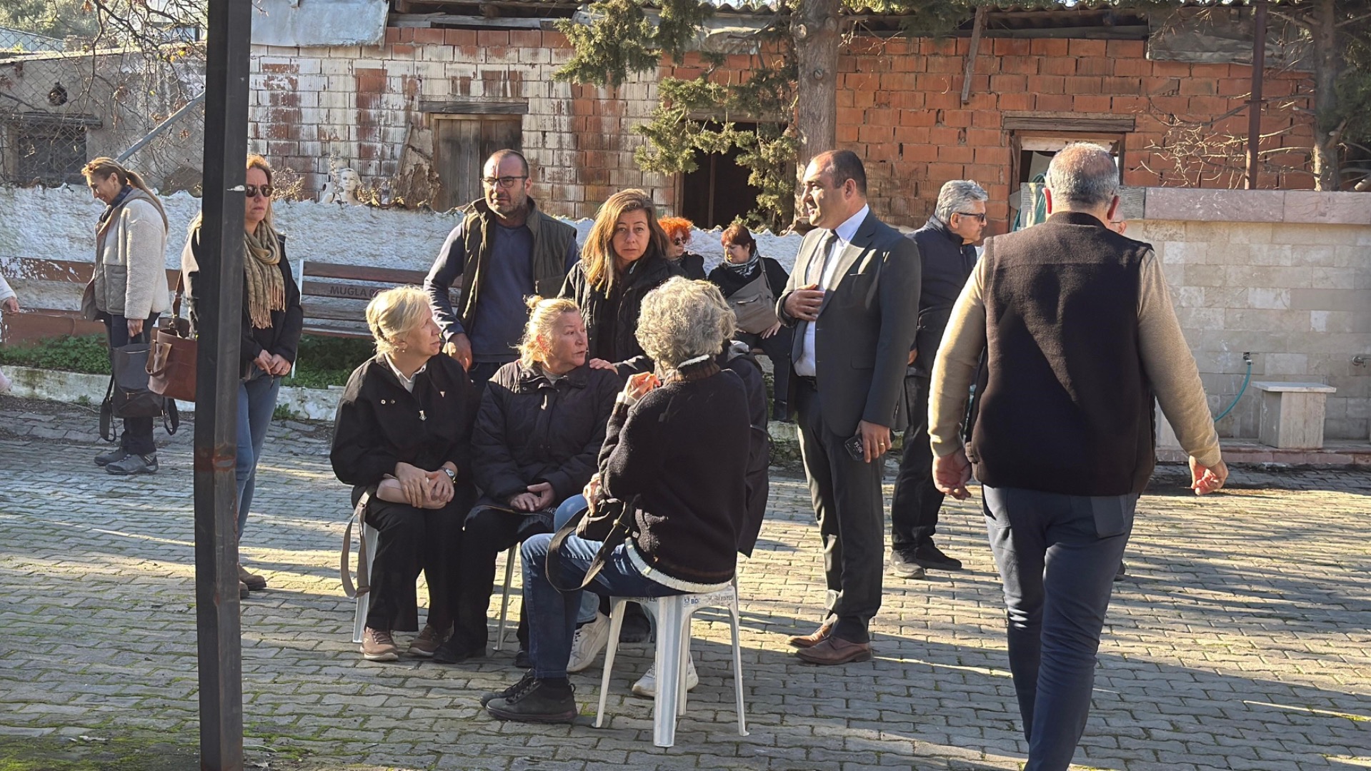 Ünlü sanatçı Sezai Altekin, Bodrum'da son yolculuğuna uğurlandı