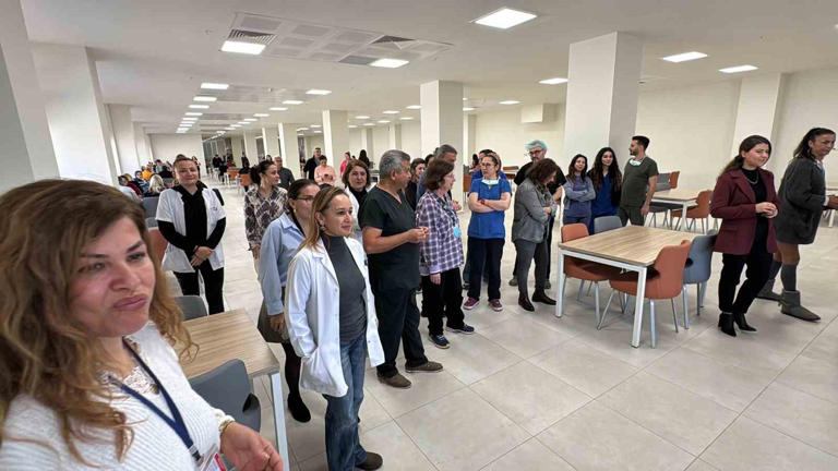 Devlet Hastanesi’nde 34 yıllık emek duygusal veda ile sona erdi