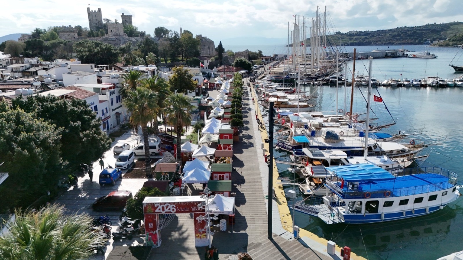 Yeni Yılda Meydanın Işıltısı Fotoğraf Karelerinde Ölümsüzleşti