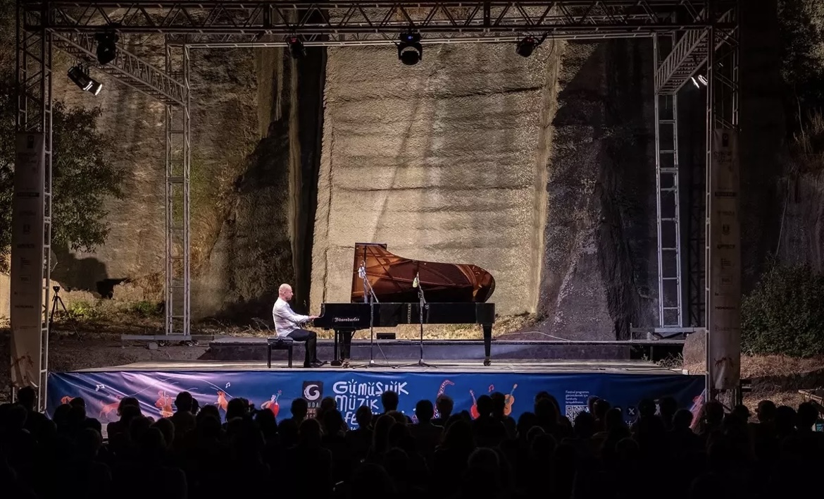 Istvan Szekely, Gümüşlük Müzik Festivali'nde Konser Verdi