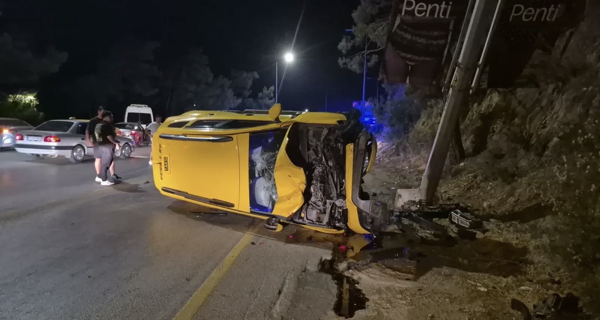 Bodrum’da taksi ile motosiklet çarpıştı: İki kişi hayatını kaybetti!