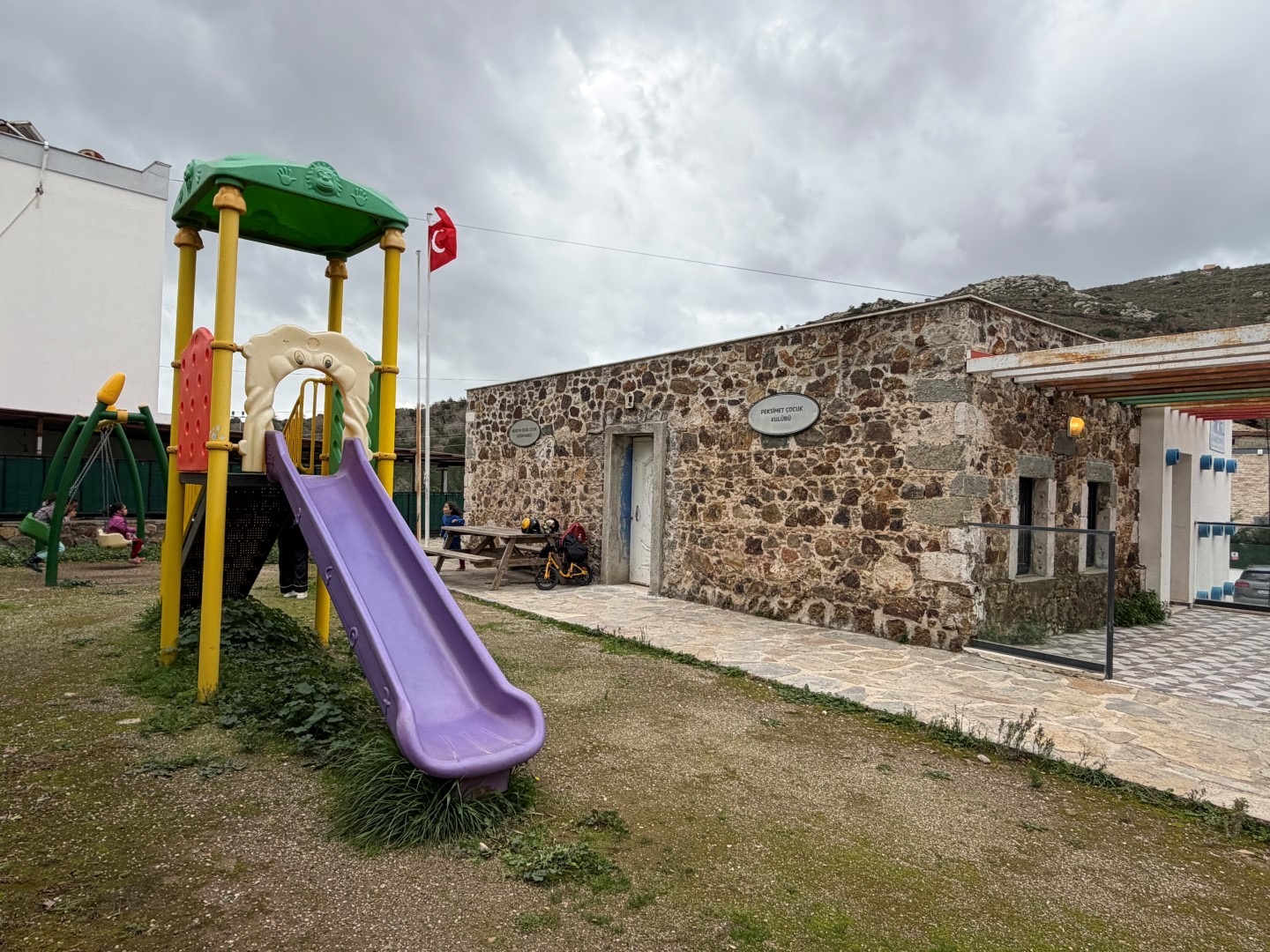 Gökkuşağı Sanat Atölyesi Çocuklardan Yoğun İlgi Gördü