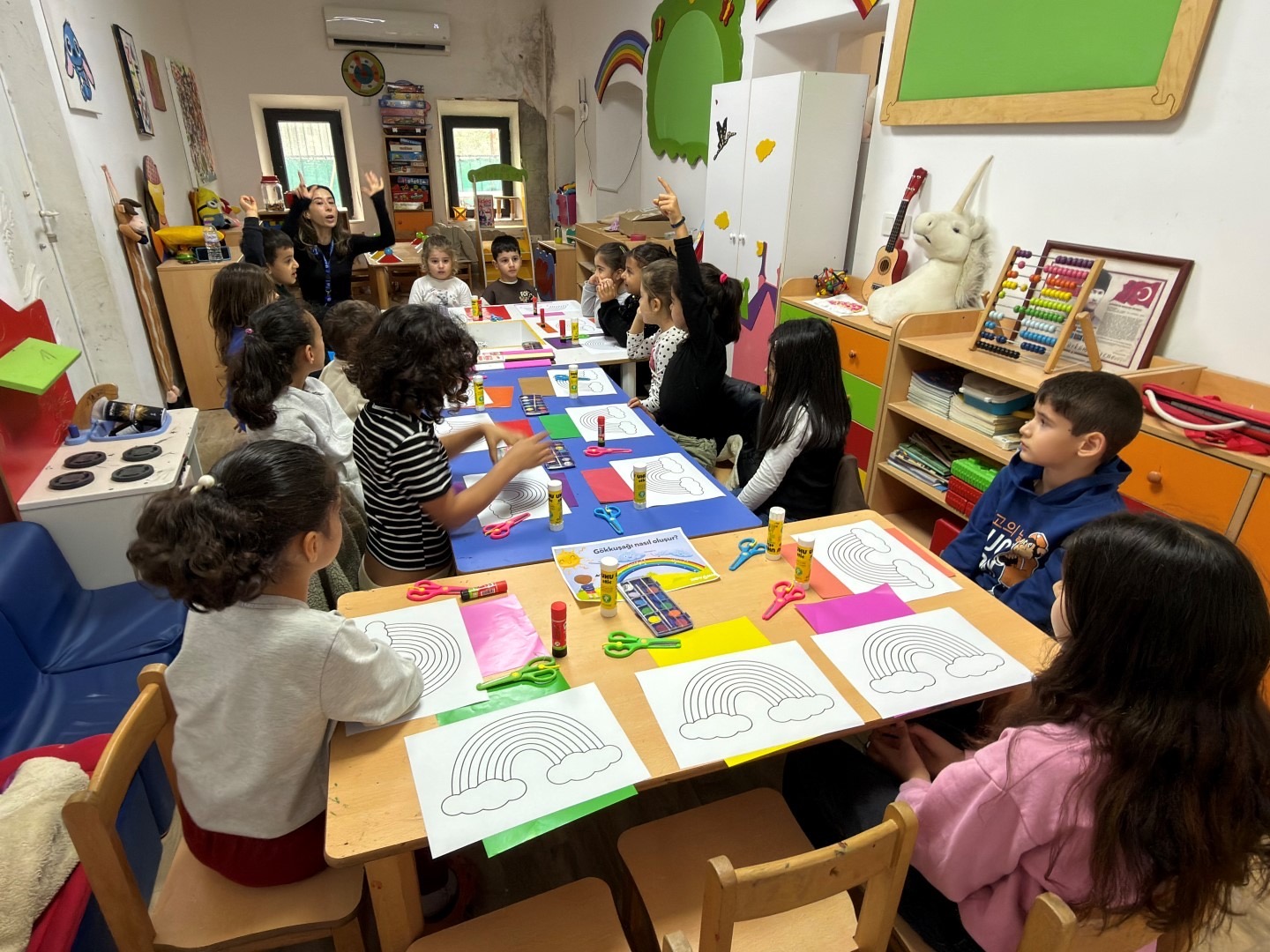 Gökkuşağı Sanat Atölyesi Çocuklardan Yoğun İlgi Gördü