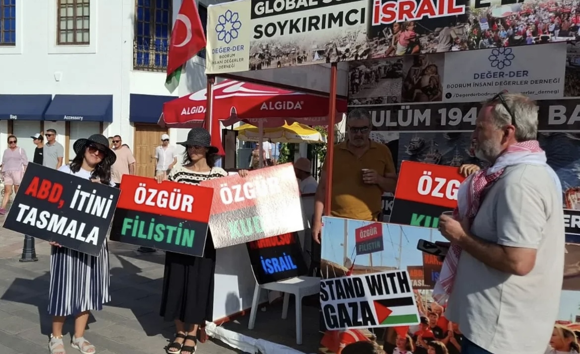 Bodrum’da Sumud Filosu'na destek için nöbet çadırı kuruldu