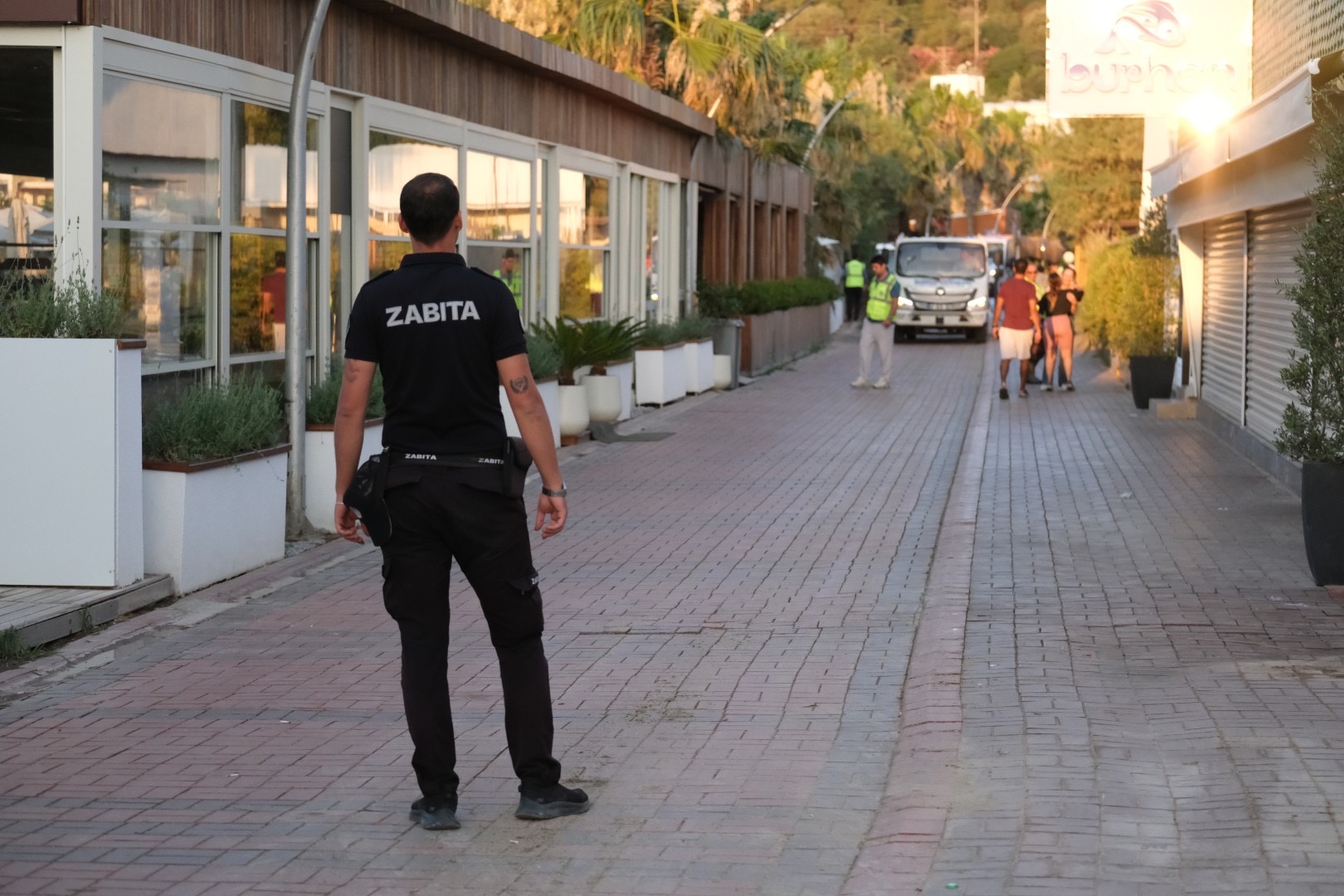 Bitez Yalısında Kapsamlı Temizlik Çalışması