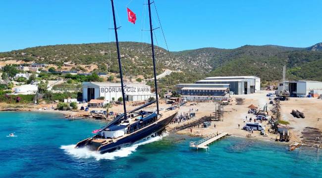 Bodrum’da 7 Yılda Tamamlandı: 50,5 Metrelik Yelkenli Denizle Buluştu