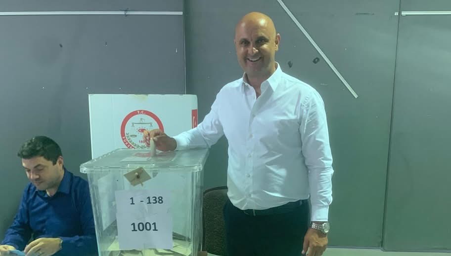 CHP Bodrum’da Tuna Işın, yeniden ilçe başkanı oldu