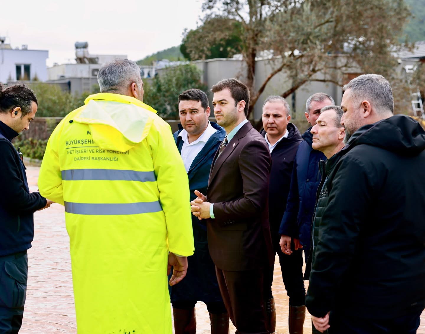 Bodrum’da Sağanak Alarmı: Yollar Kapandı, İş Yerlerini Su Bastı