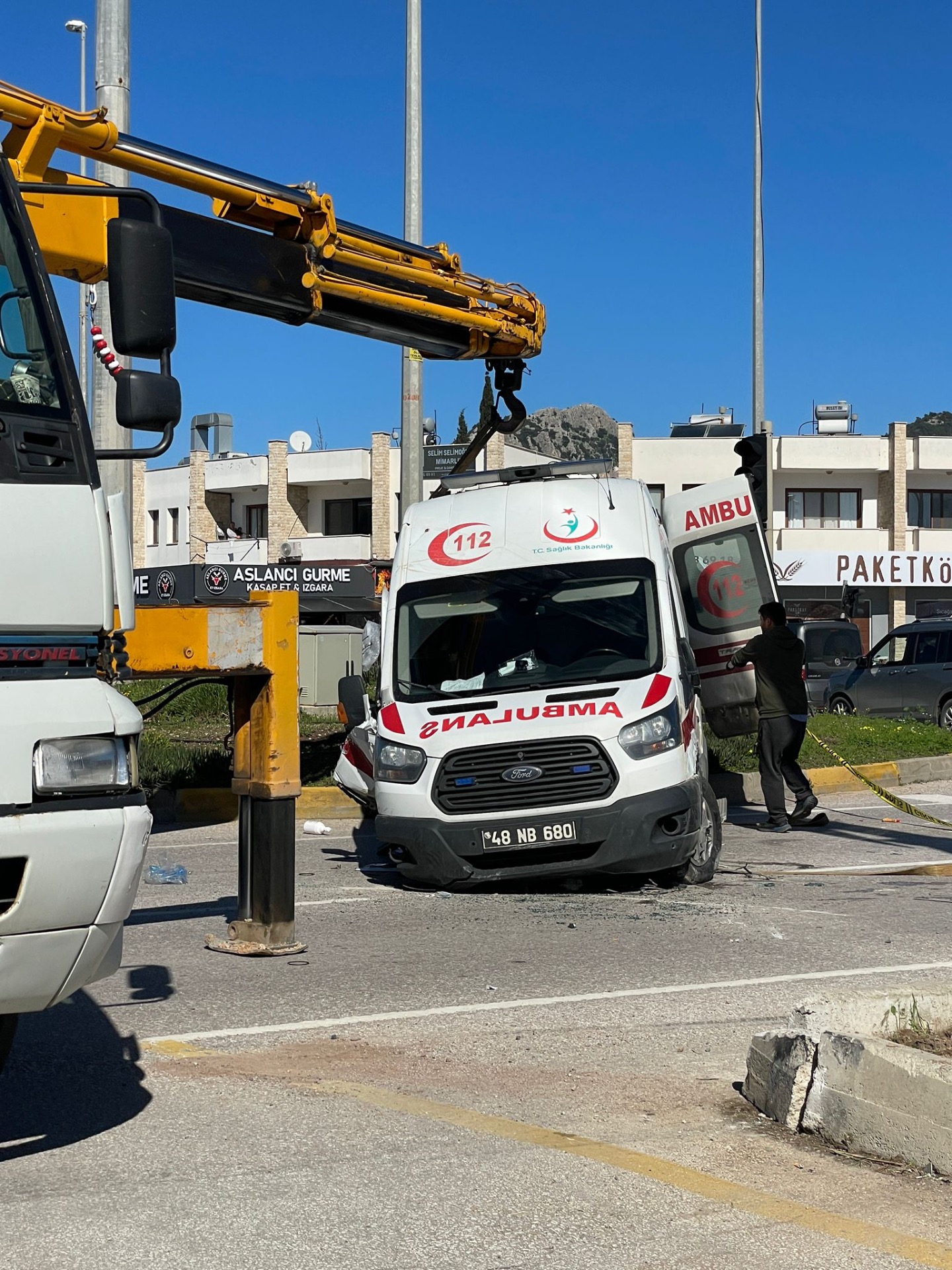 Bodrum Ortakent’te Ambulans Kazası: 5 Kişi Hastaneye Kaldırıldı