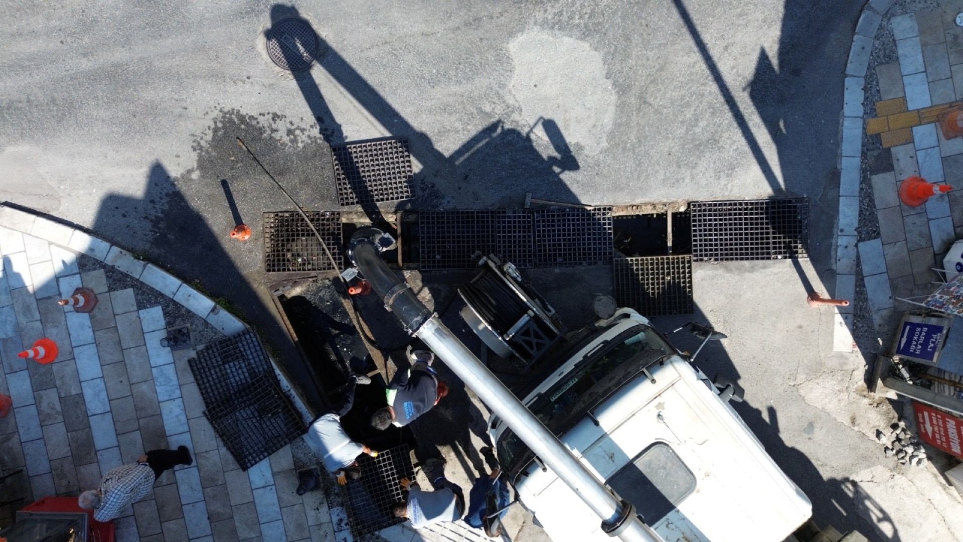 Bodrum’da Mazgal ve Yağmur Suyu Hattı Temizliği Sürüyor