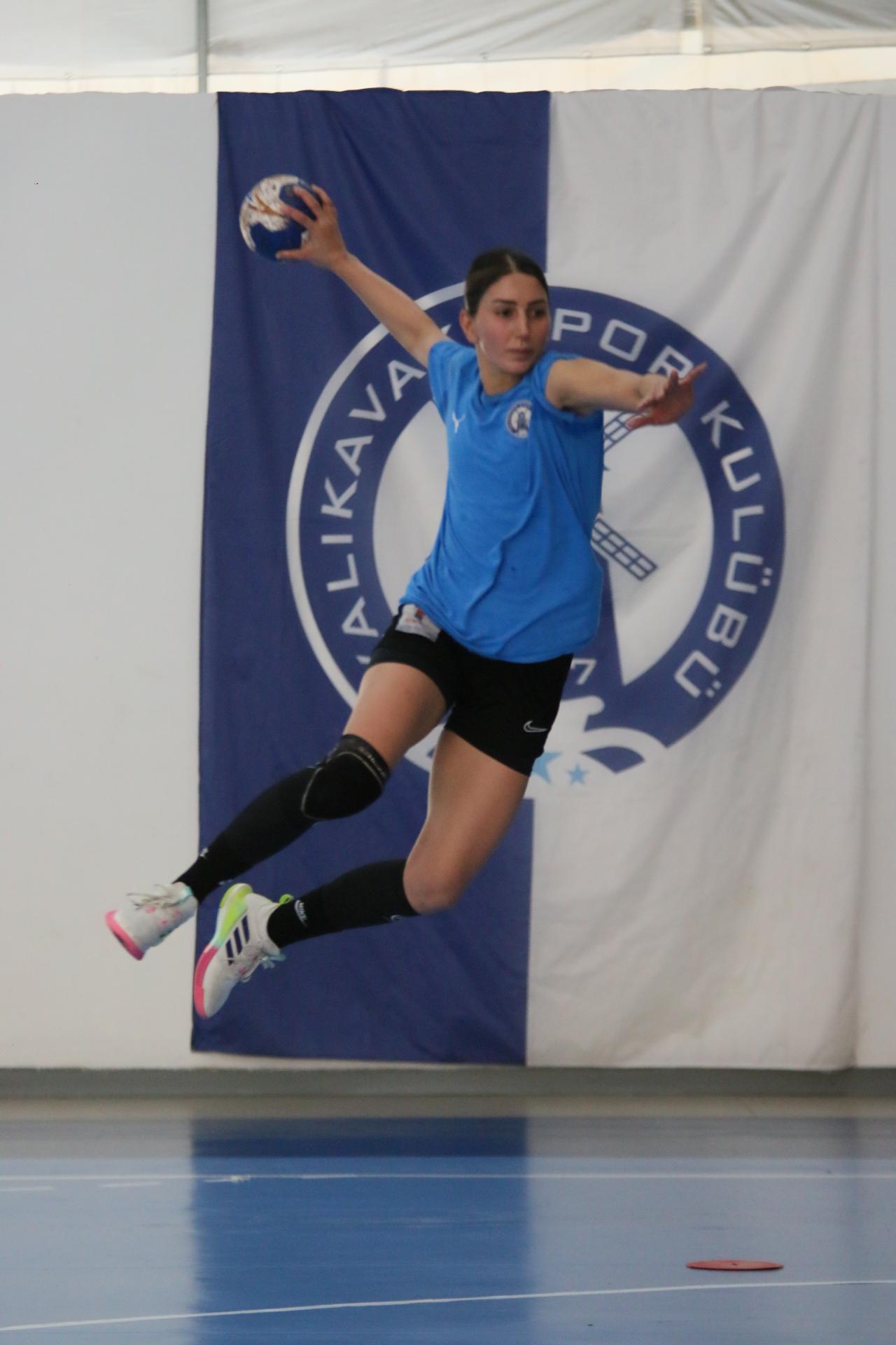 Armada Praxis Yalıkavakspor, Trabzon Deplasmanı Öncesi Hazırlıklarını Bodrum’da Sürdürüyor