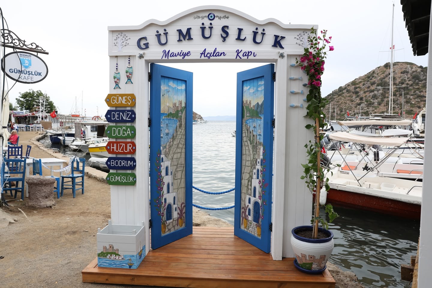 Bodrum’un Yeni Fotoğraf Durakları: “Maussolleion” ve “Maviye Açılan Kapılar”