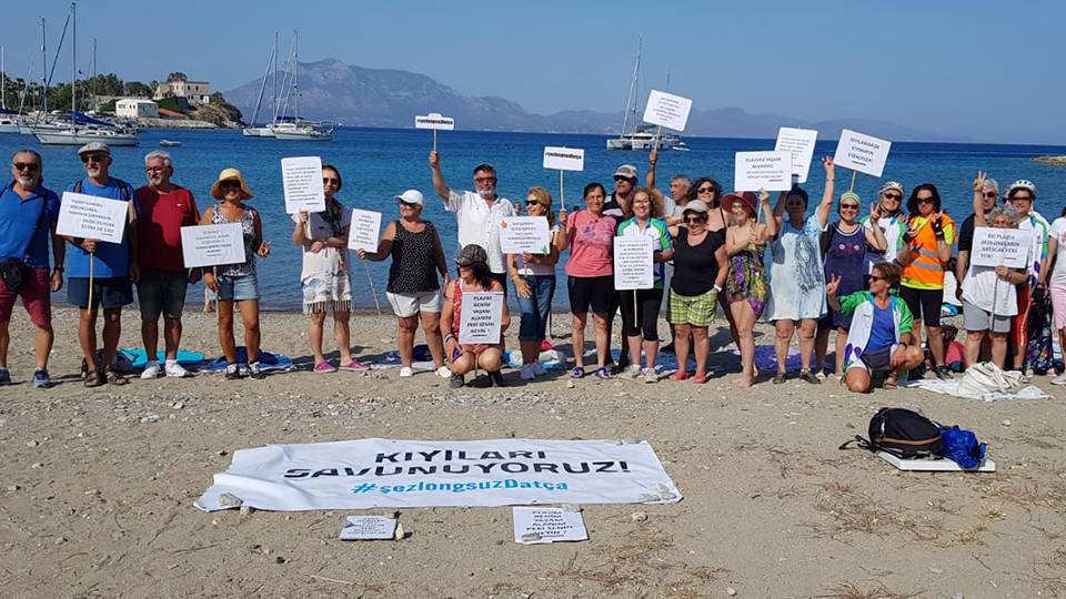 Halk, kıyıları için mücadele ediyor