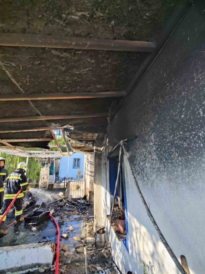 Bodrum'da elektrik kontağından yangın: Mahalle sakinleri panik içinde!