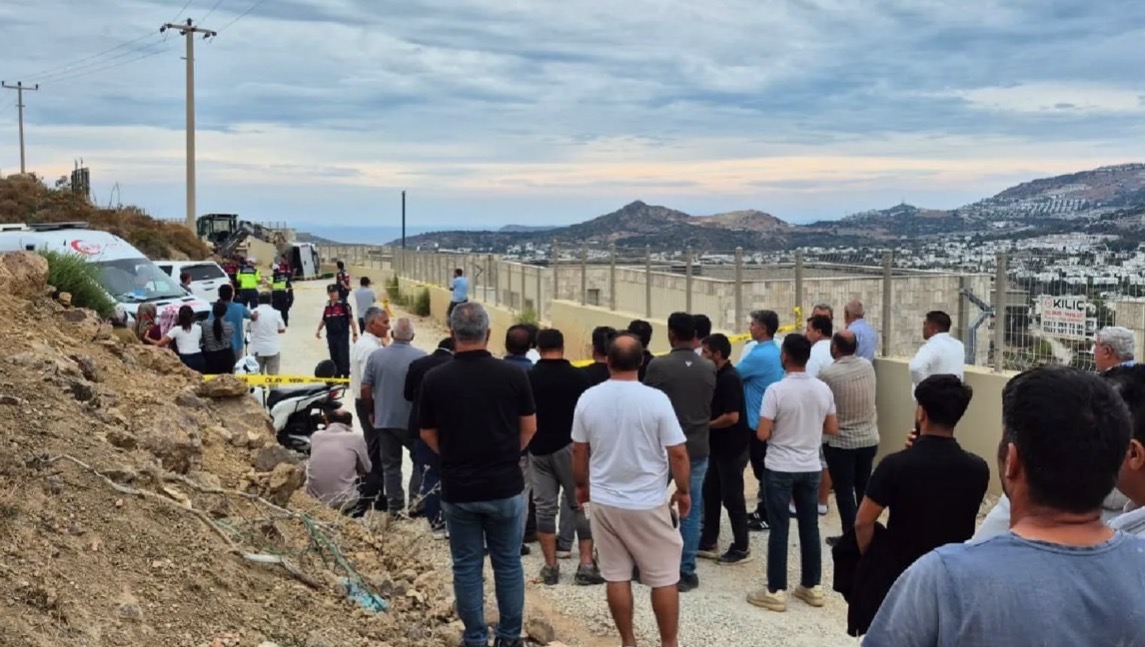 Bodrum'da kamyonet devrildi: 15 yaşındaki sürücü hayatını kaybetti