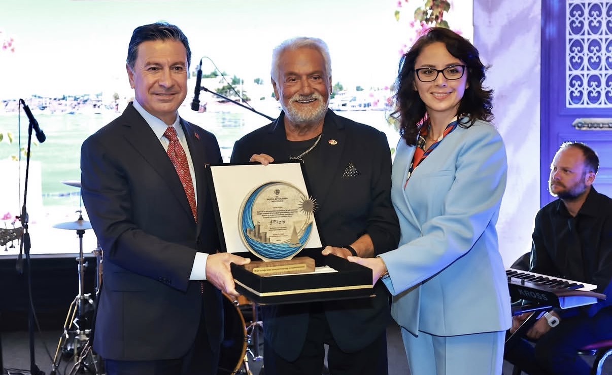 Adı Bodrum ile özdeşleşen Fedon’a Turizm Elçiliği Beratı Verildi