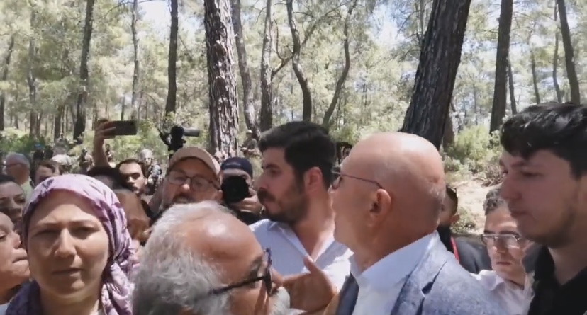 Chp Mv. Tanal’dan kesime direnen köylüye: “AKP’nin provokatörüsün, sizin yüzünüzden seçimi kaybettik!”