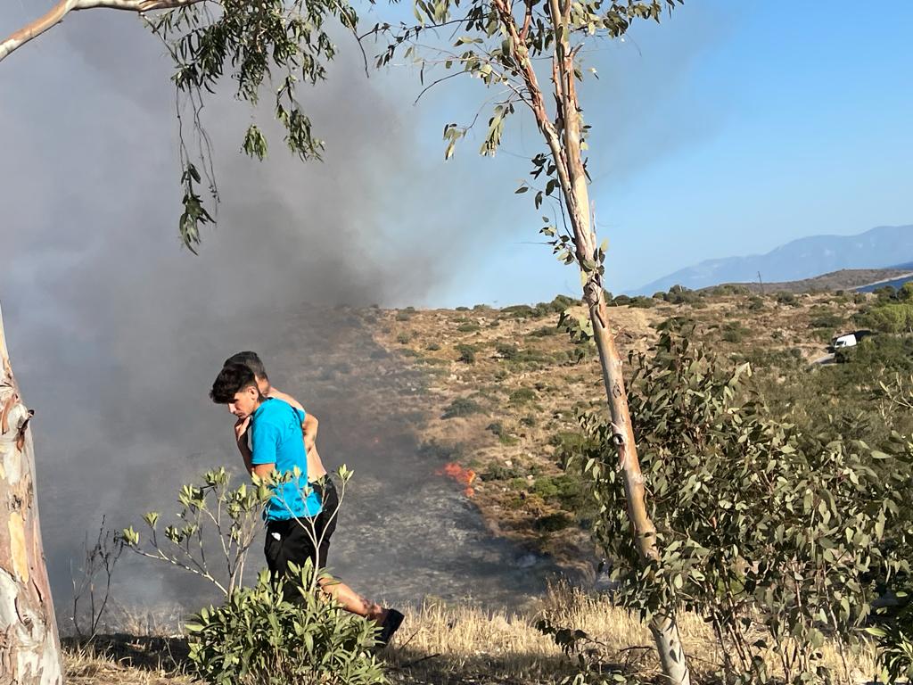 Bitez Aktur yanındaki makilik alanda yangın çıktı