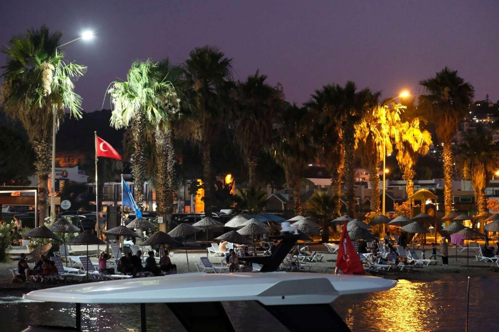 Bodrum’da sokak lambaları yenileniyor 