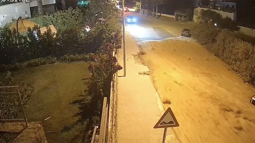 Bodrum’da İsale Hattı Patladı: Siteler Sular Altında Kaldı