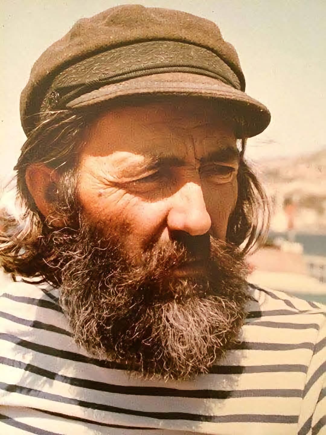 Bodrum’un tanınan isimlerinden “Papaz Aykan” lakaplı Aykan Er hayatını kaybetti