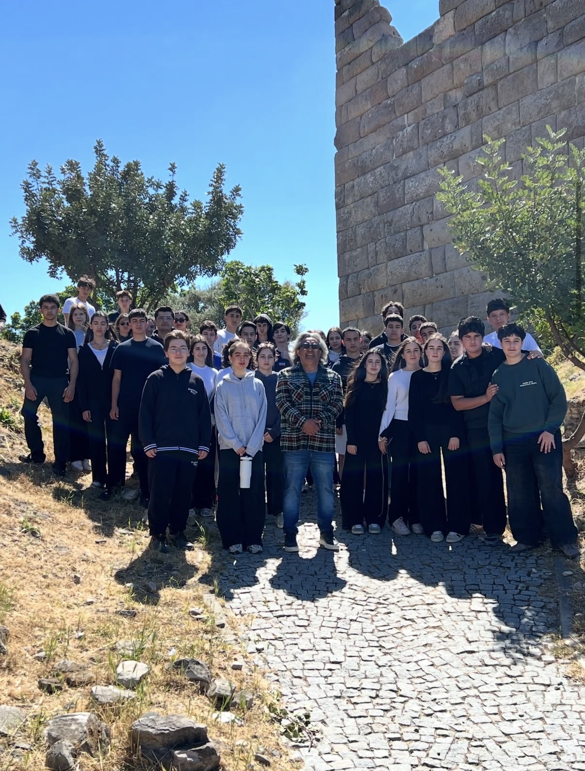 Bodrum’da Öğrencilerden Tarihi Keşif: Halikarnassos Surları Ziyaret Edildi