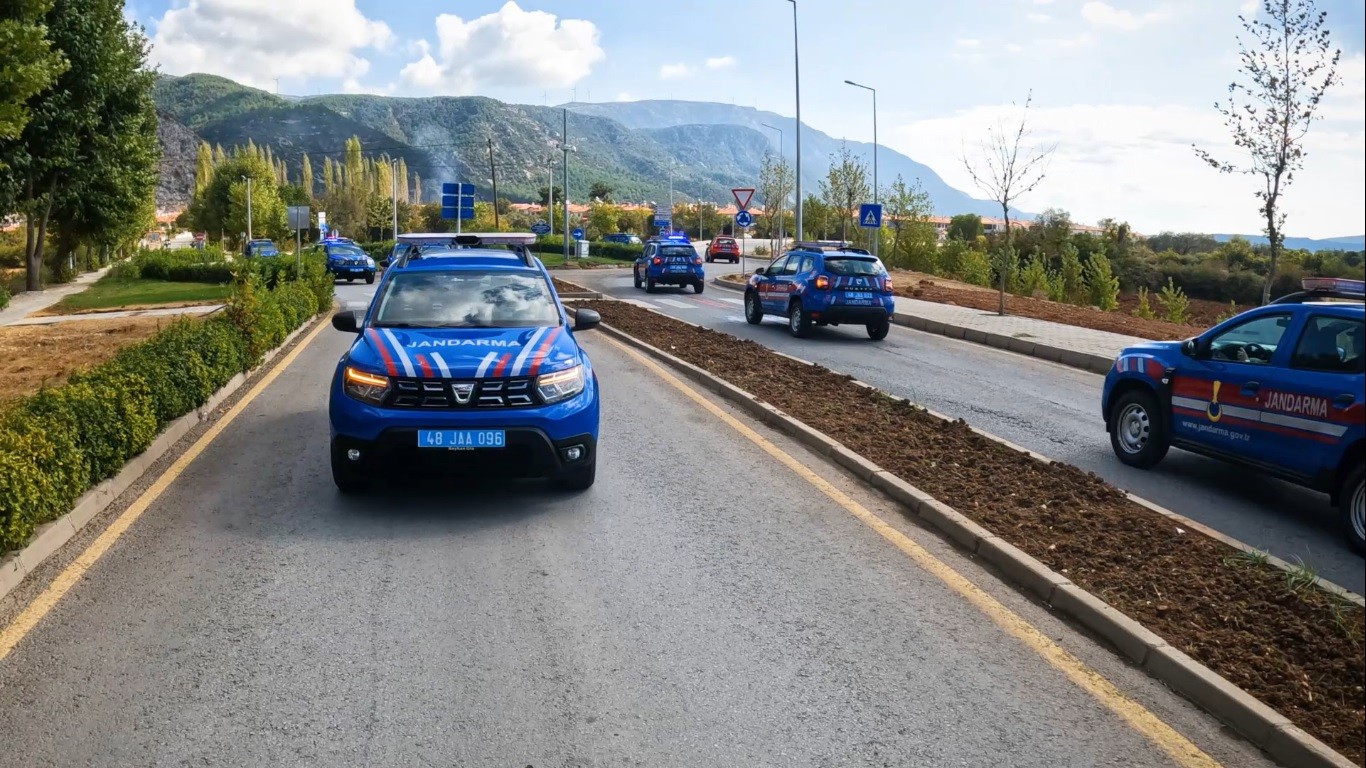 Muğla İl Jandarma'nın 48 yeni aracı tanıtıldı