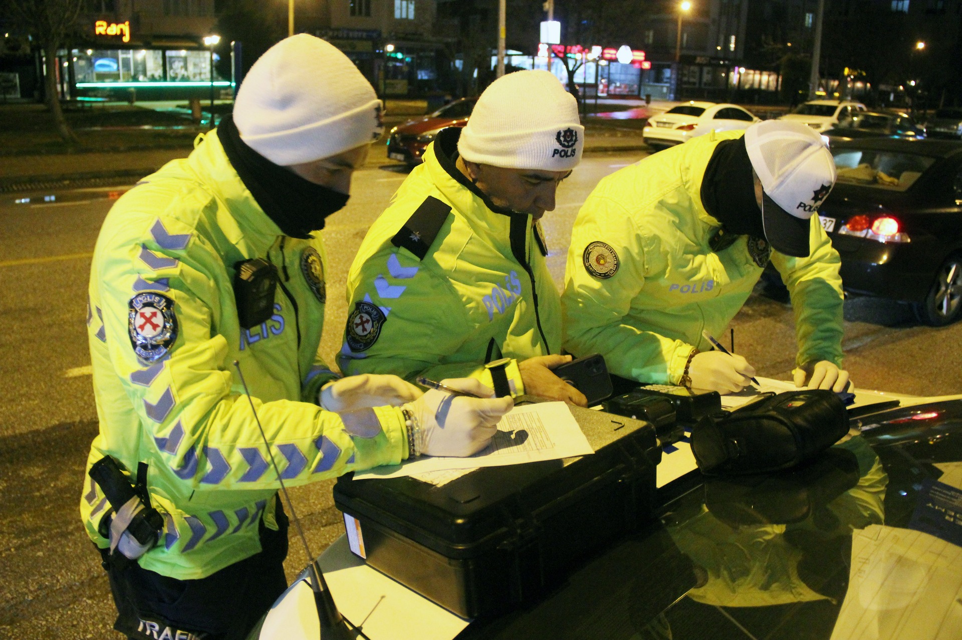 Trafikçilerden uyuşturucu test kitli denetim