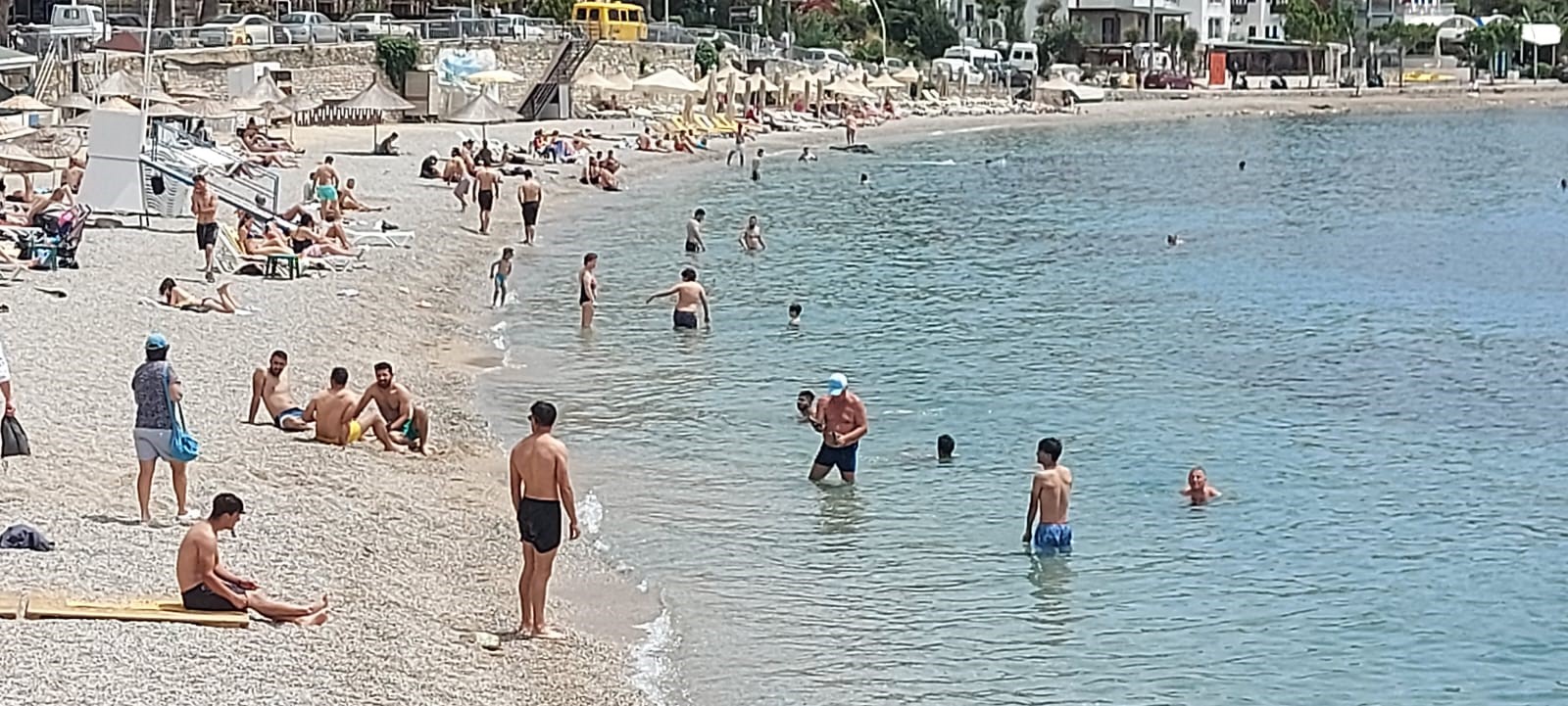 Bodrum'da oyunu kullanan denize akın etti