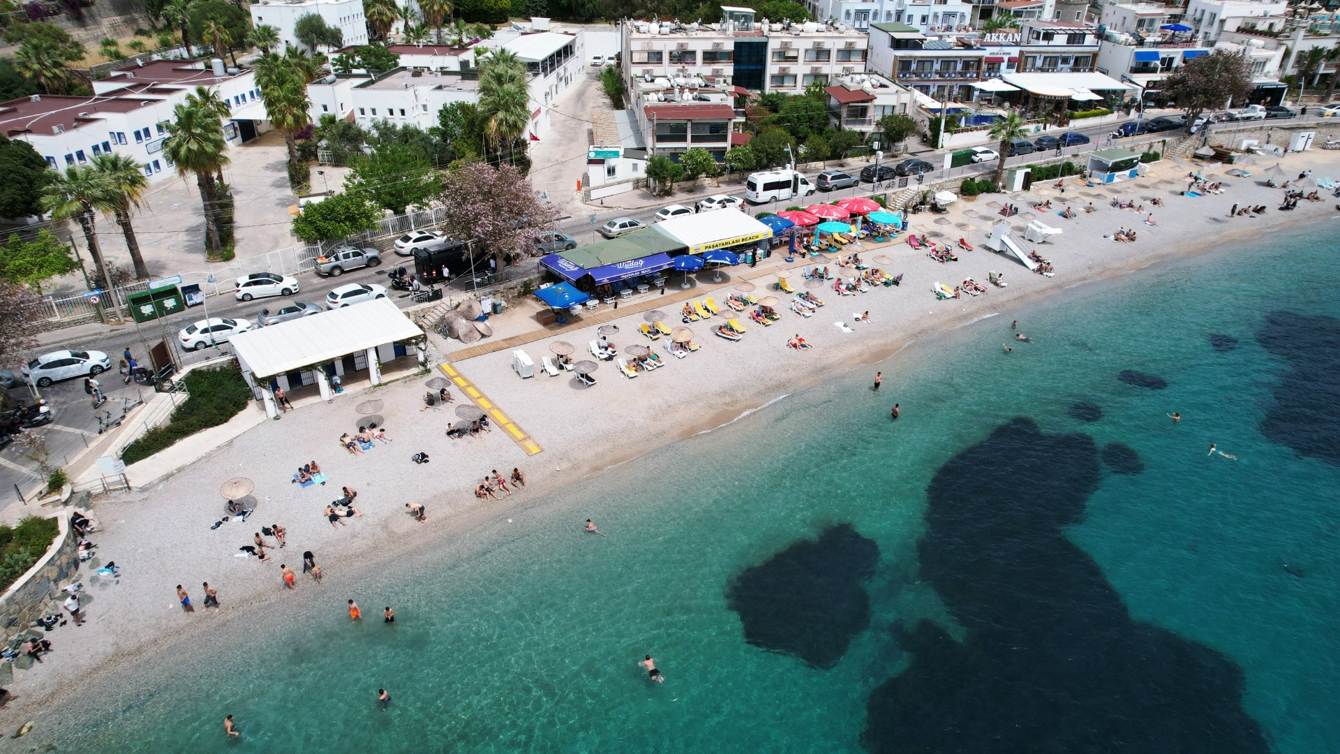 Bodrum'da oyunu kullanan denize akın etti