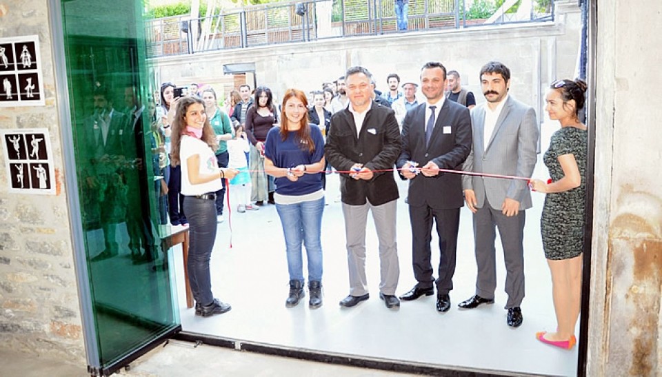 10. yıl sergisi trafo 