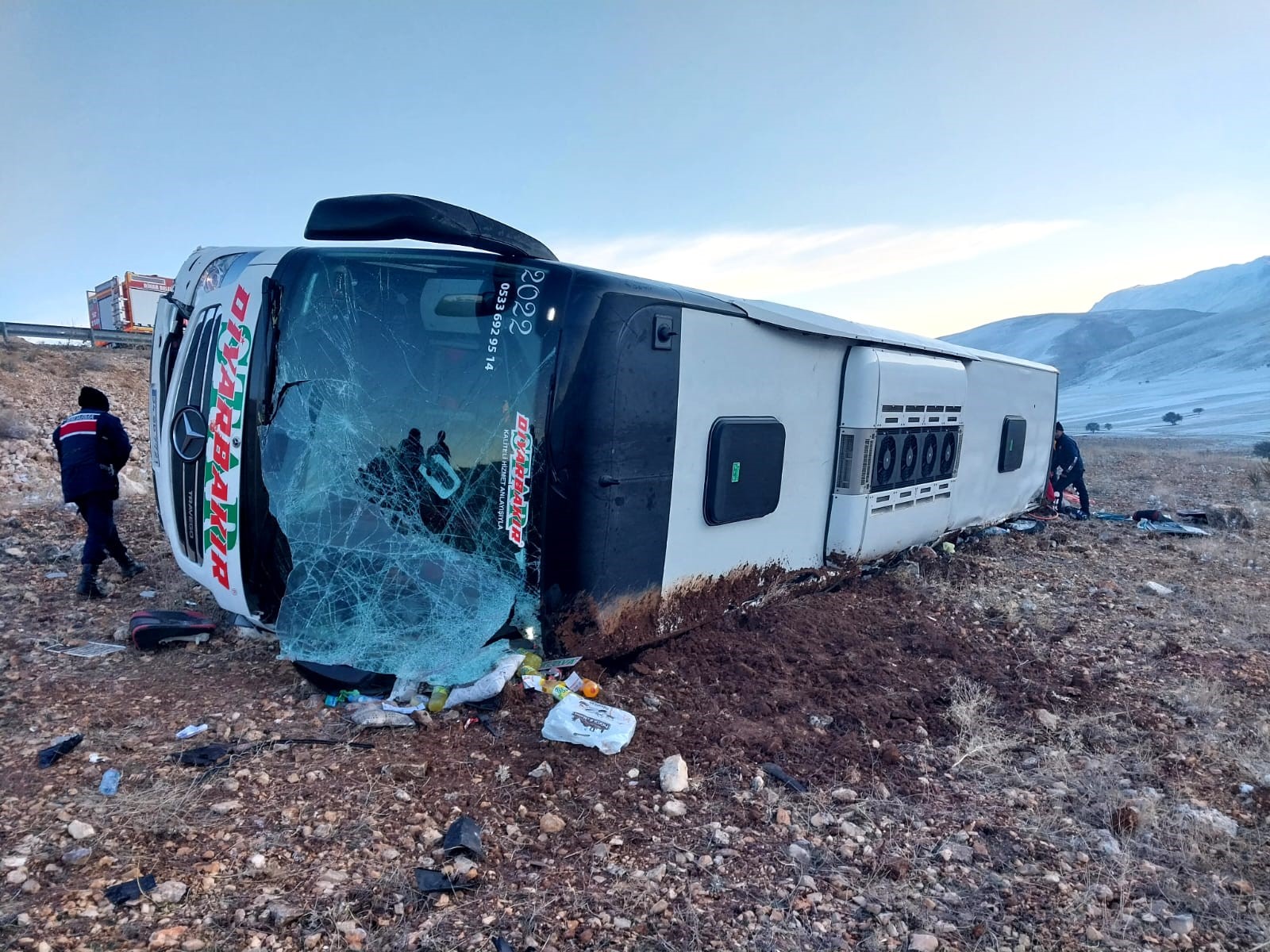 Bodrum’a giden yolcu otobüsünün devrilmesiyle 8 kişi hayatını kaybetti, 33 kişi yaralandı