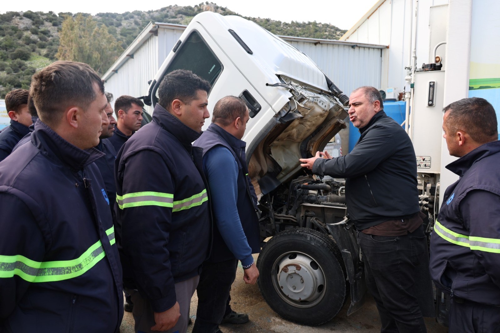 Temizlik İşleri Personeline Araç ve Ekipman Kullanımı Eğitimi