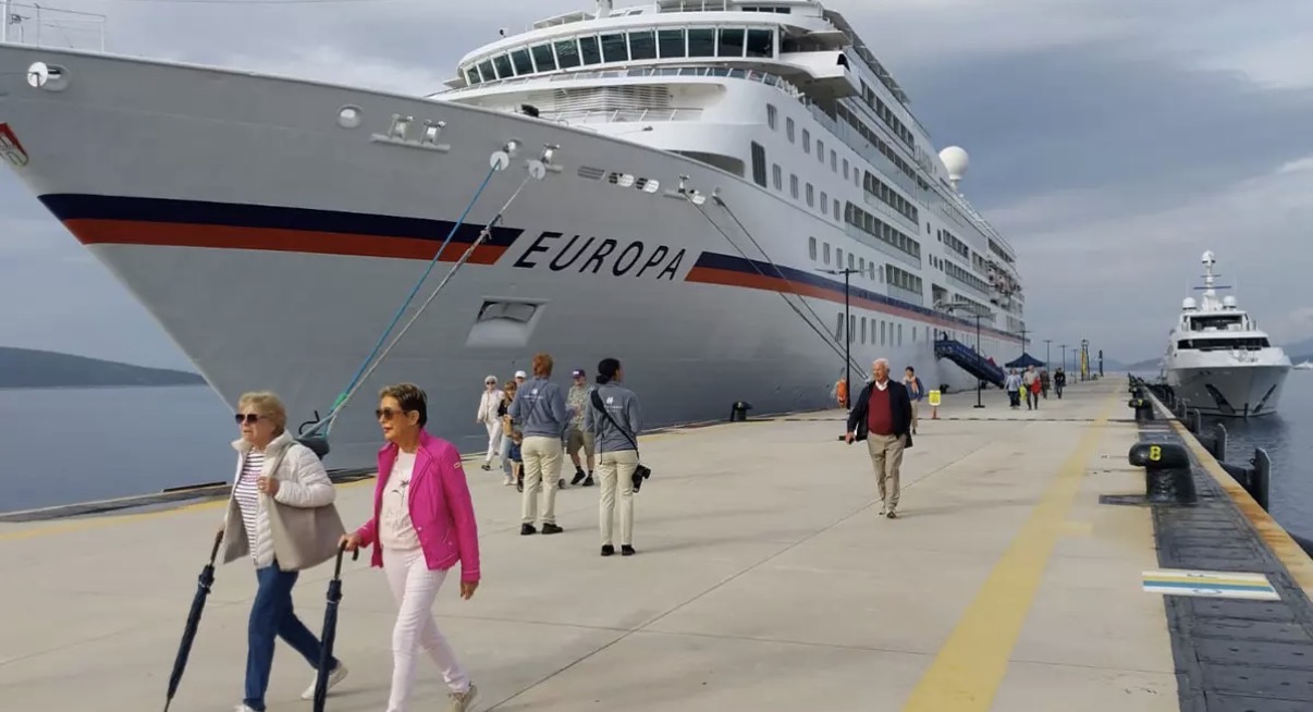 Bodrum'a ‘Europa’ ile 357 turist geldi