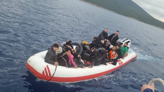 Bodrum'da 40 düzensiz göçmen yakalandı: 2 gözaltı